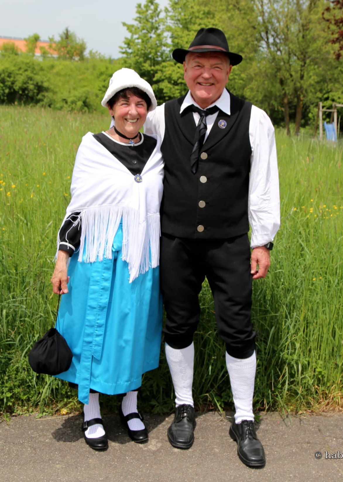 Hanne und Dieter in Waldensertracht