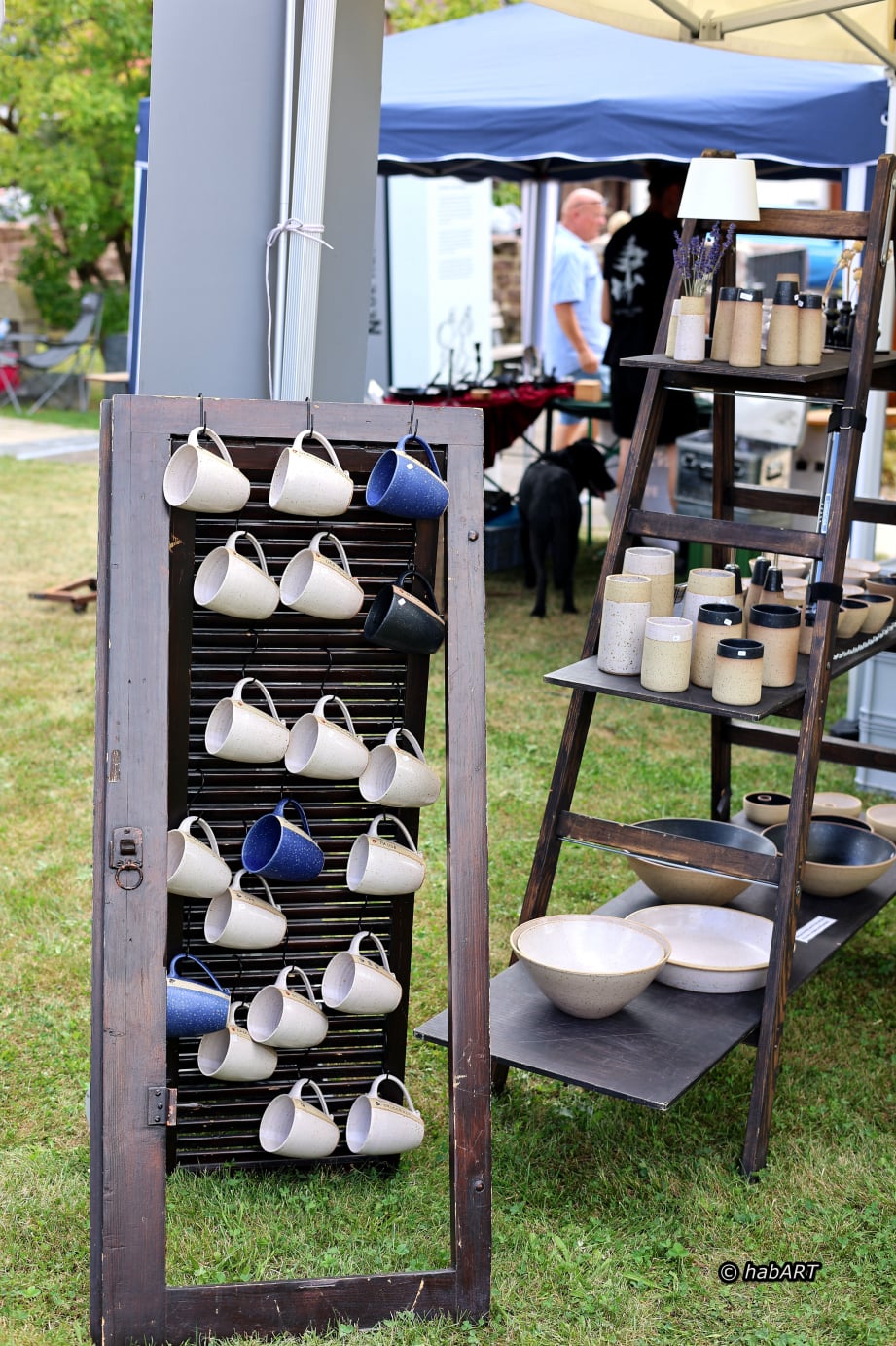 Töpferwaren beim Waldensermarkt